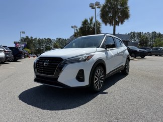 Used 2024 Nissan Kicks SR image 1
