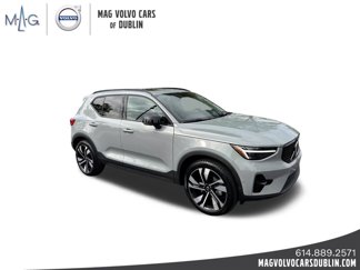 Used 2025 Volvo XC40 B5 Plus w/ Protection Package Premier image 1
