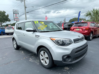 Used 2017 Kia Soul image 1