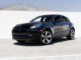 Used 2025 Porsche Macan image 1