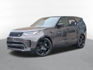 New 2025 Land Rover Discovery Dynamic SE image 1