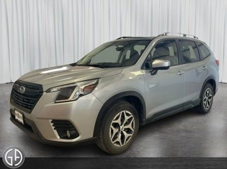 Used 2023 Subaru Forester Premium image 1