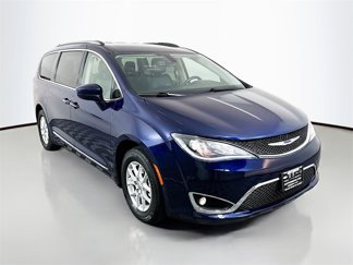 Used 2020 Chrysler Pacifica Touring-L image 1