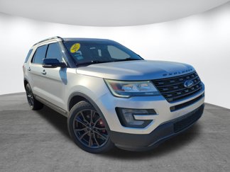 Used 2017 Ford Explorer XLT w/ Equipment Group 202A image 1