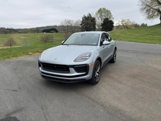Certified 2025 Porsche Macan Turbo image 1
