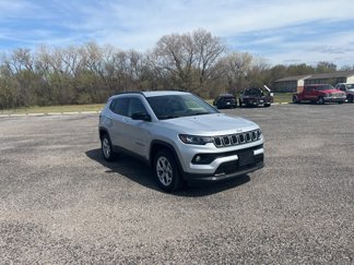 New 2025 Jeep Compass Latitude image 1