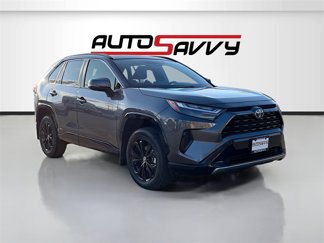 Used 2024 Toyota RAV4 SE image 1