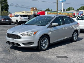 Used 2017 Ford Focus SE image 1