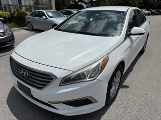 Used 2017 Hyundai Sonata SE image 1