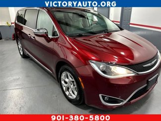 Used 2017 Chrysler Pacifica Limited image 1