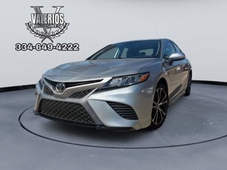Used 2019 Toyota Camry L image 1