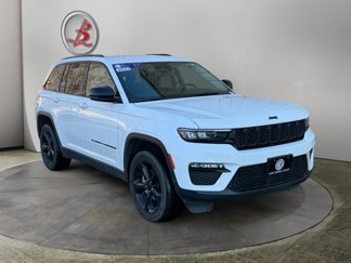 Used 2023 Jeep Grand Cherokee Limited w/ Black Appearance Package image 1