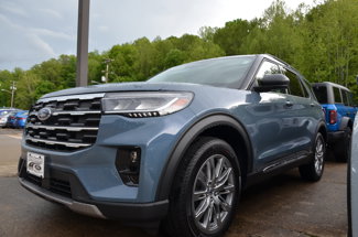 New 2025 Ford Explorer Active image 1