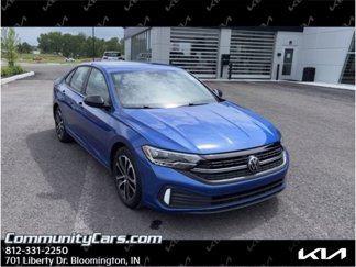 Used 2024 Volkswagen Jetta Sport image 1