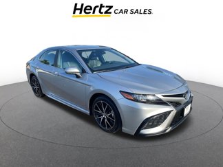 Used 2024 Toyota Camry SE image 1