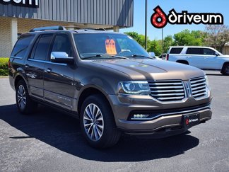 Used 2016 Lincoln Navigator Select image 1