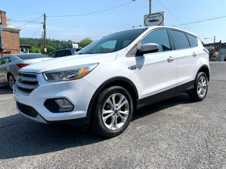 Used 2017 Ford Escape SE image 1