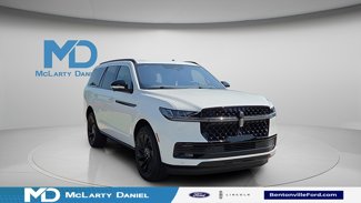 New 2025 Lincoln Navigator Reserve image 1