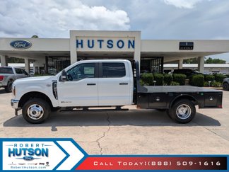 New 2025 Ford F350 4x4 Crew Cab DRW Super Duty image 1