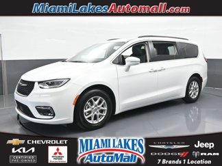 Used 2022 Chrysler Pacifica Touring-L image 1
