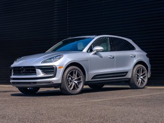 Certified 2025 Porsche Macan image 1