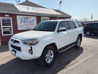 Used 2017 Toyota 4Runner SR5 image 1