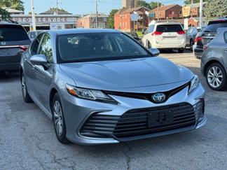 Used 2021 Toyota Camry LE image 1