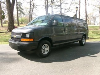 Used 2017 Chevrolet Express 3500 LS image 1