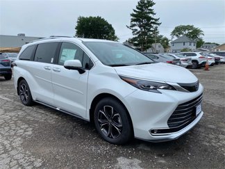 New 2025 Toyota Sienna Platinum image 1