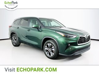 Used 2024 Toyota Highlander XLE image 1