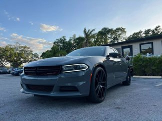 Used 2019 Dodge Charger SXT image 1