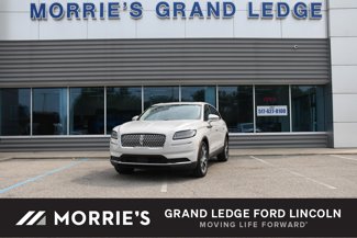 Used 2023 Lincoln Nautilus Reserve w/ Equipment Group 201A image 1