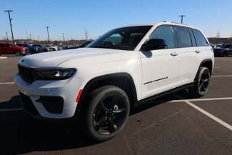 New 2025 Jeep Grand Cherokee Altitude image 1