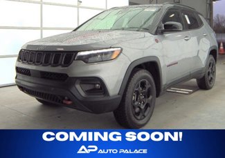 Used 2023 Jeep Compass Trailhawk w/ Trailhawk Elite Group image 1