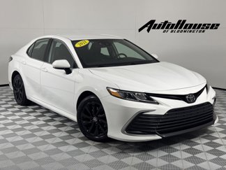 Used 2021 Toyota Camry LE image 1