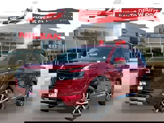 New 2025 Nissan Pathfinder Platinum image 1