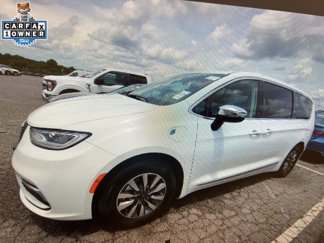 Used 2023 Chrysler Pacifica Limited image 1