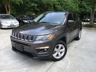 Used 2019 Jeep Compass Latitude w/ Cold Weather Group image 1