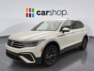 Used 2024 Volkswagen Tiguan SE image 1