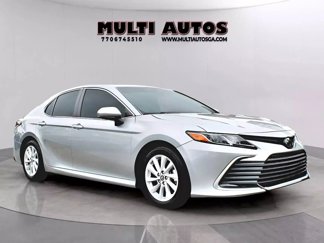 Used 2022 Toyota Camry LE image 1