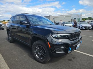 Used 2024 Jeep Grand Cherokee Trailhawk image 1