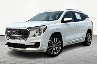 Used 2024 GMC Terrain Denali w/ Denali Premium Package image 1