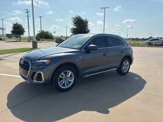 Used 2024 Audi Q5 2.0T Premium w/ Convenience Package image 1