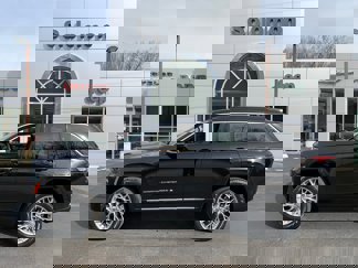 New 2025 Jeep Grand Cherokee Summit image 1