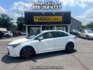 Used 2020 Toyota Corolla LE image 1
