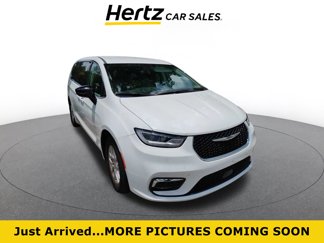 Used 2024 Chrysler Pacifica Touring-L image 1