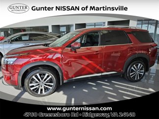 New 2025 Nissan Pathfinder Platinum image 1