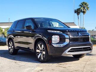 New 2025 Mitsubishi Outlander SE image 1