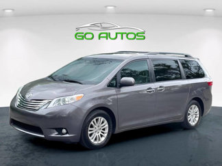 Used 2017 Toyota Sienna XLE w/ XLE Navigation Package image 1