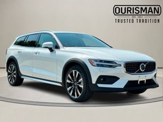 New 2026 Volvo V60 B5 Cross Country Ultra w/ Protection Package Premier image 1